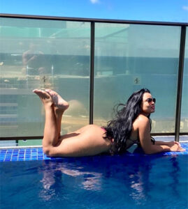 rebeca-massoterapeuta-em-salvador_17_12_2025_03